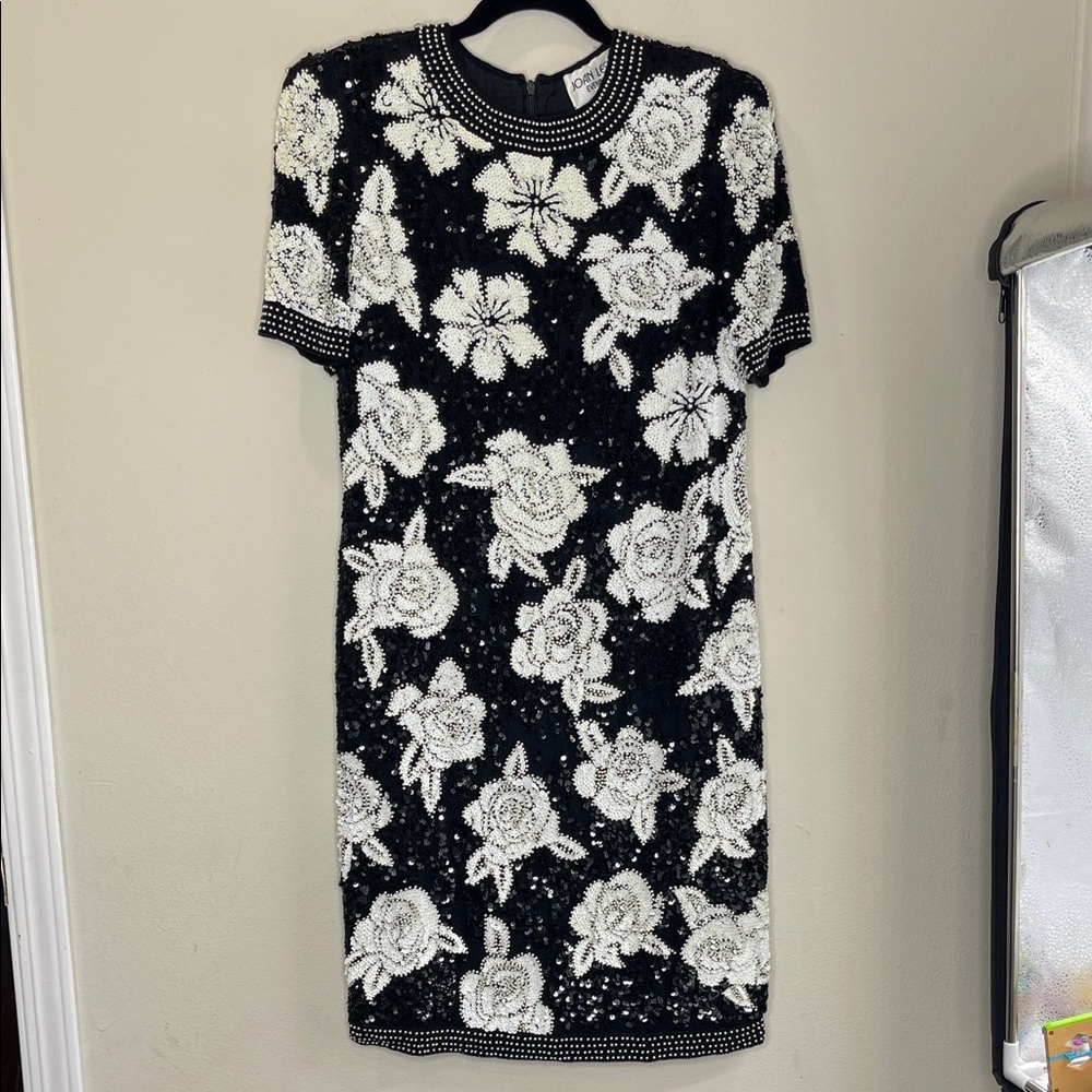 Joan Leslie Evenings Elegant Black and White Floral Beaded Party Dress